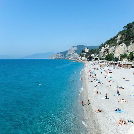 Locazione Turistica Villa Sara Finale Ligure Esterno foto