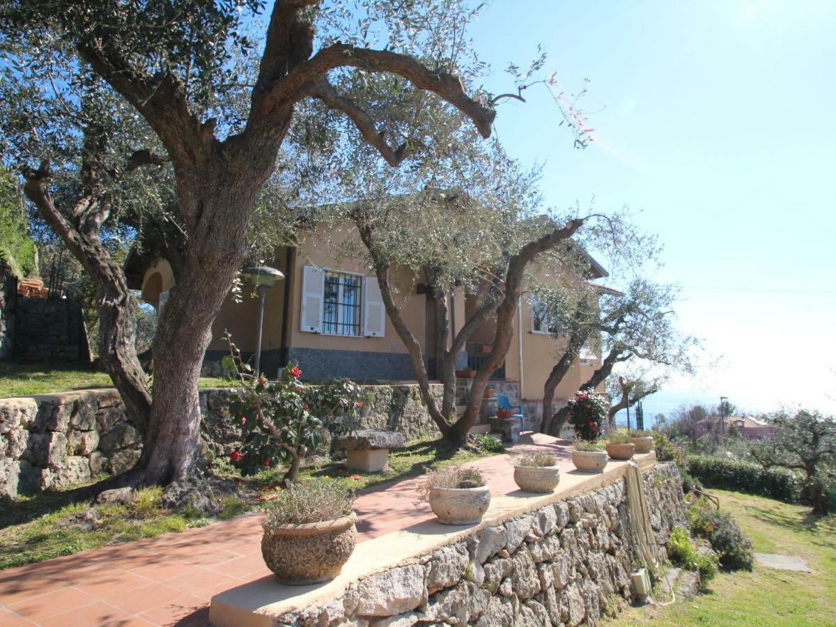 Locazione Turistica Villa Sara Finale Ligure Esterno foto